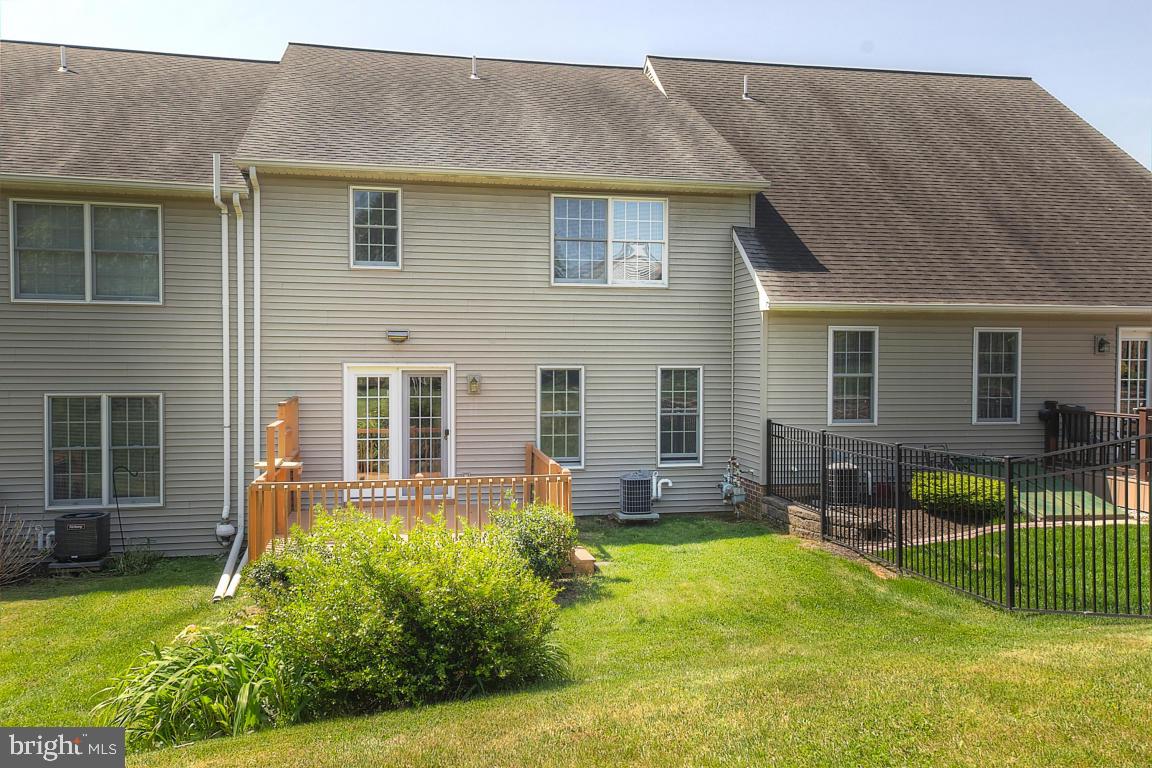 SUMMIT HILLS - Residential