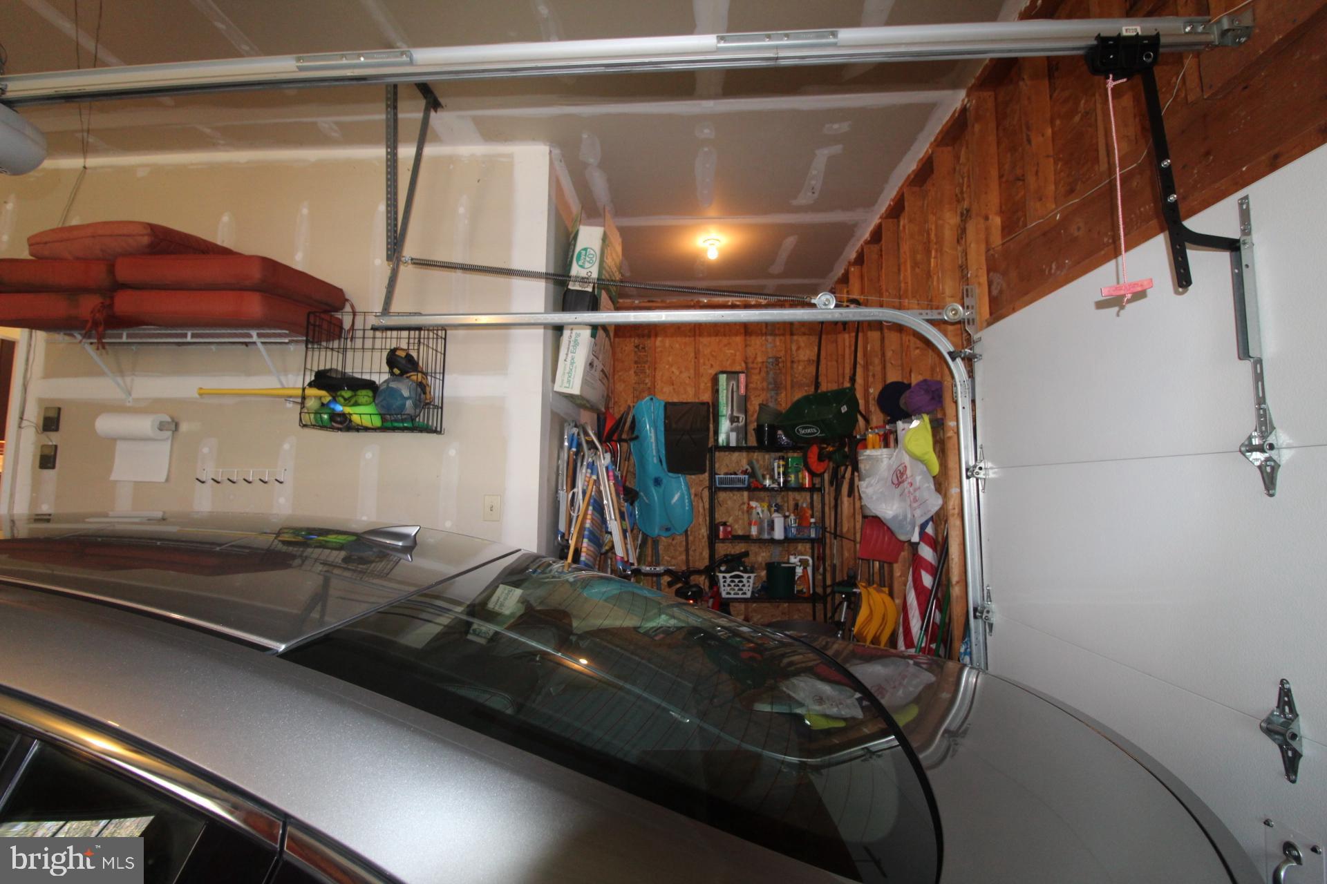 BRADFORD WOODS - Residential