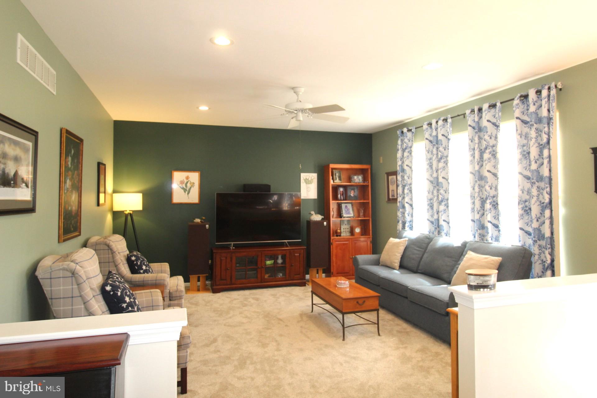 BRADFORD WOODS - Residential