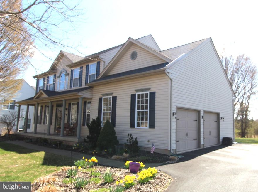 Be the first to see this Bradford Woods Beauty!!This Awesome Center hall colonial with brilliant two-story foyer, palladium window and 9" ceilings will knock your socks off! Don't let this one get away. Featuring 4 nice sized BRs and 2.5 baths. The large Main BR has an abundance of closet space, with 3 walk-in closets + one double closet, the BR comfortably fits a King size bed  with room to spare, the bright ensuite bath includes a double sink vanity, large soaking tub and convenient shower stall. The secondary BRs are all in excellent condition as well as the Hall bath w/one piece tub/shower. PLEASE take notice of all the Beautiful Trim and upgraded lighting fixtures T/O this lovely Home. The first level features: Formal Living room currently used as an office, Good sized Dining room w/very nice crown and finger moldings and beautiful Hardwood flooring, Family room w/recessed lighting, breakfast area w/sliders to rear cobblestone patio, large kitchen w/breakfast bar island, plenty of Granite countertops, upgraded flooring and Attractive Maple cabinets. Laundry and powder room conveniently located right off the kitchen. A large 2 car side-entree garage with High ceilings, dual openers and extra storage nook! There is a Full bsmt that is partially finished, perfect for an exercise room, recreation room or whatever, use your imagination!! All this located in a wonderful setting and in a highly sought after neighborhood and not to mention Spring-ford schools. Location, location, location!!