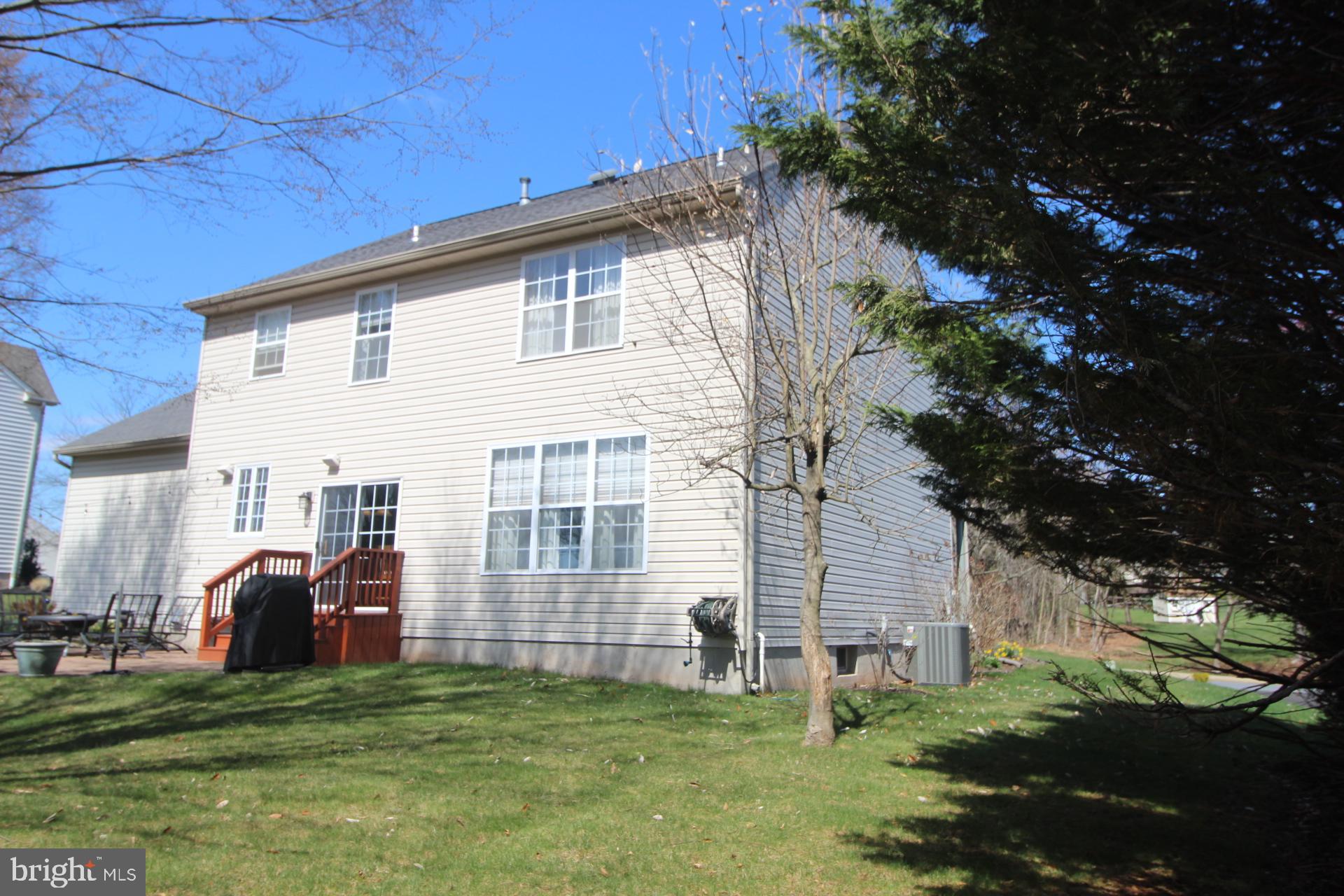 BRADFORD WOODS - Residential