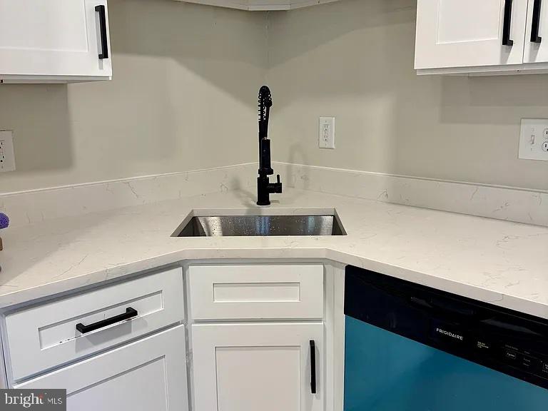 REFLECTION LAKE - Residential Lease