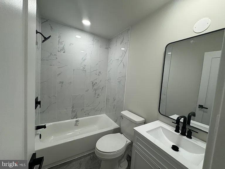 REFLECTION LAKE - Residential Lease