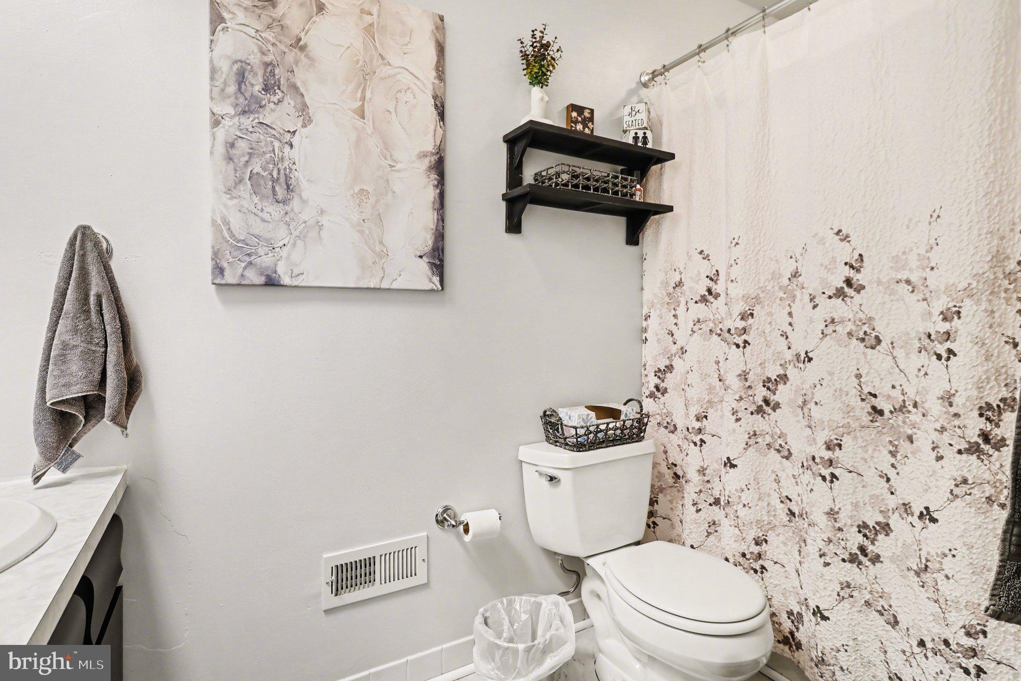 HUNTERS RUN - Residential