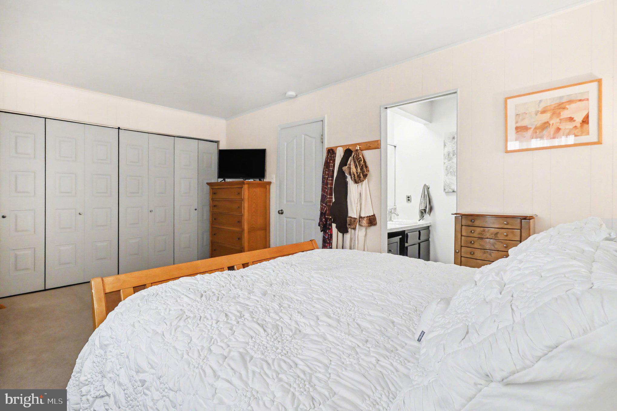 HUNTERS RUN - Residential