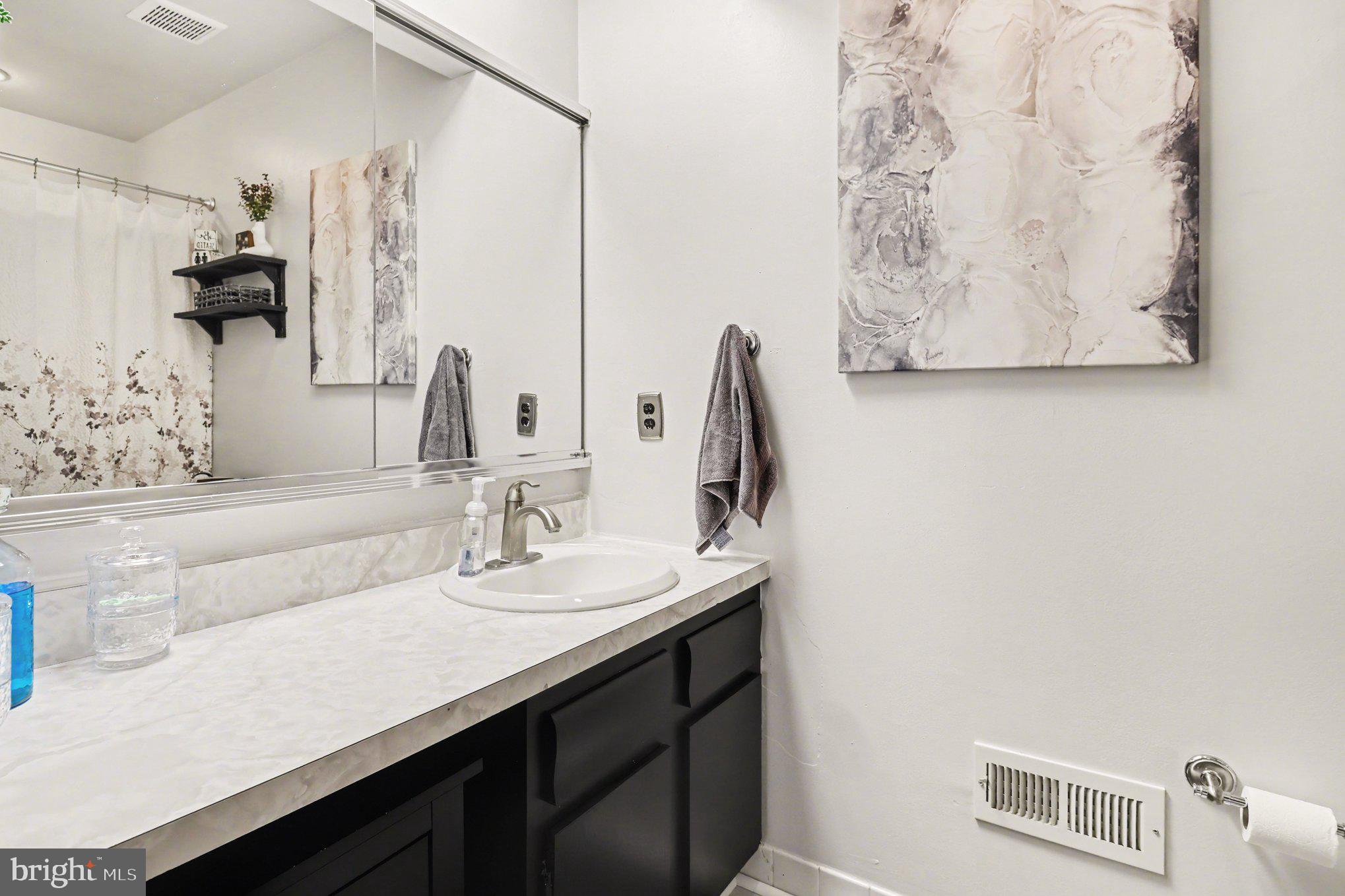 HUNTERS RUN - Residential