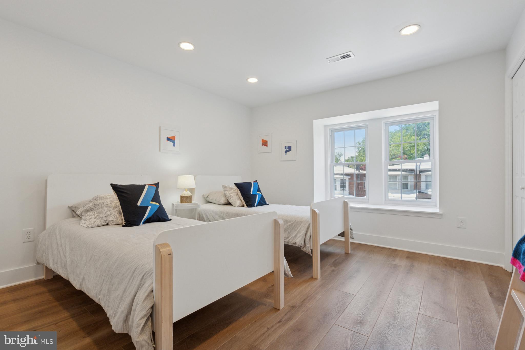 GERMANTOWN (WEST) - Residential