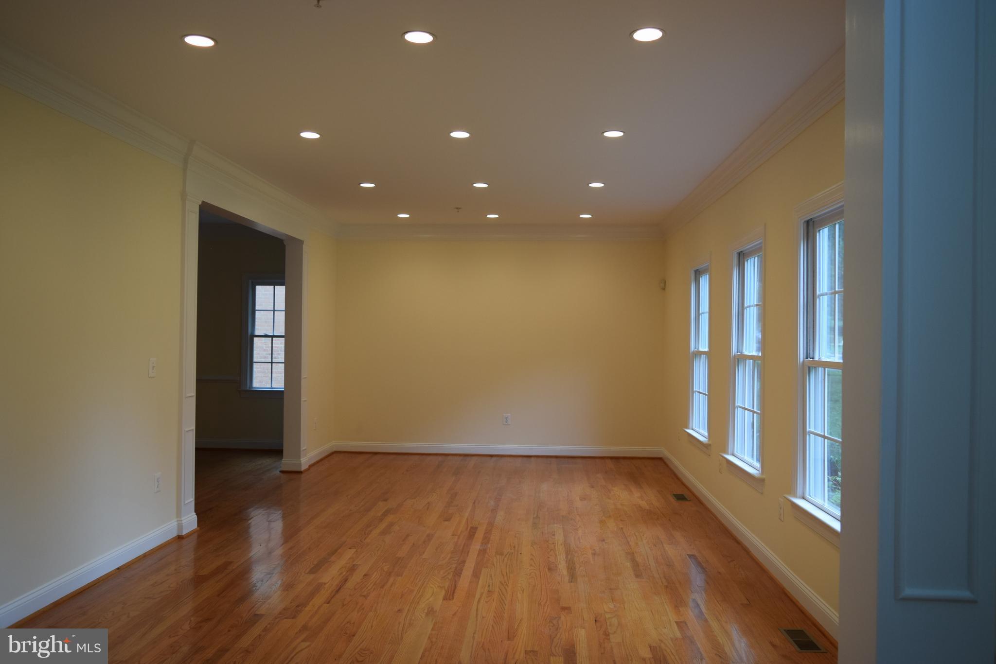 ROLLINGWOOD - Residential