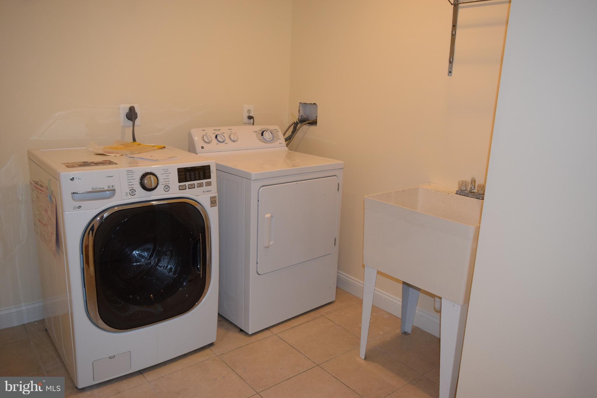 ROLLINGWOOD - Residential