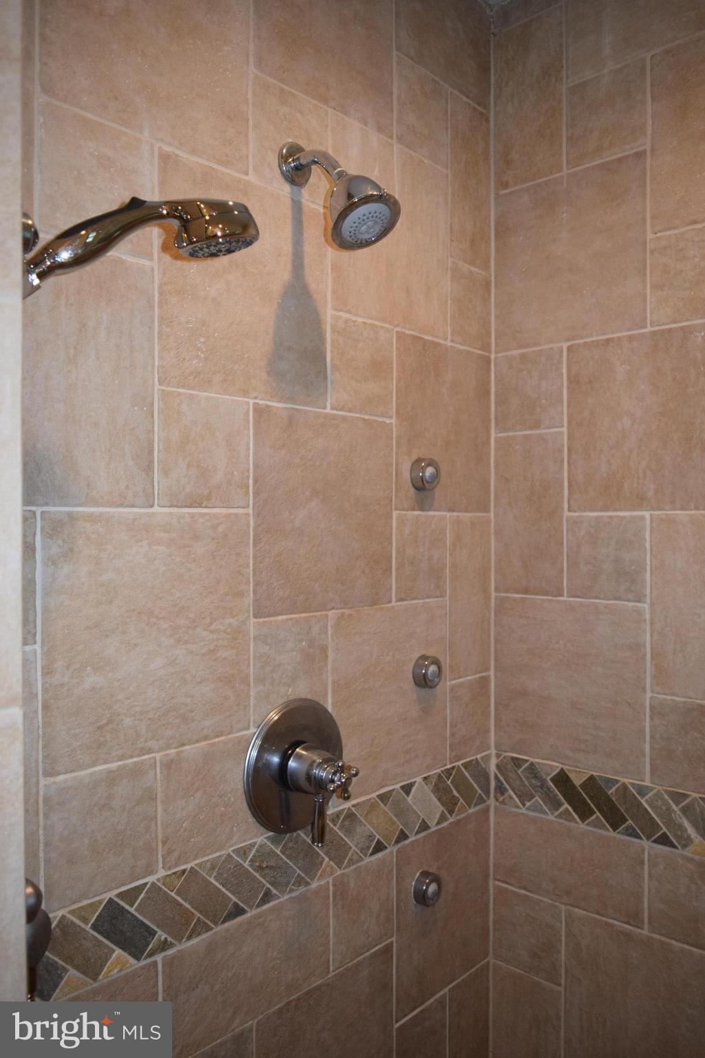 ROLLINGWOOD - Residential