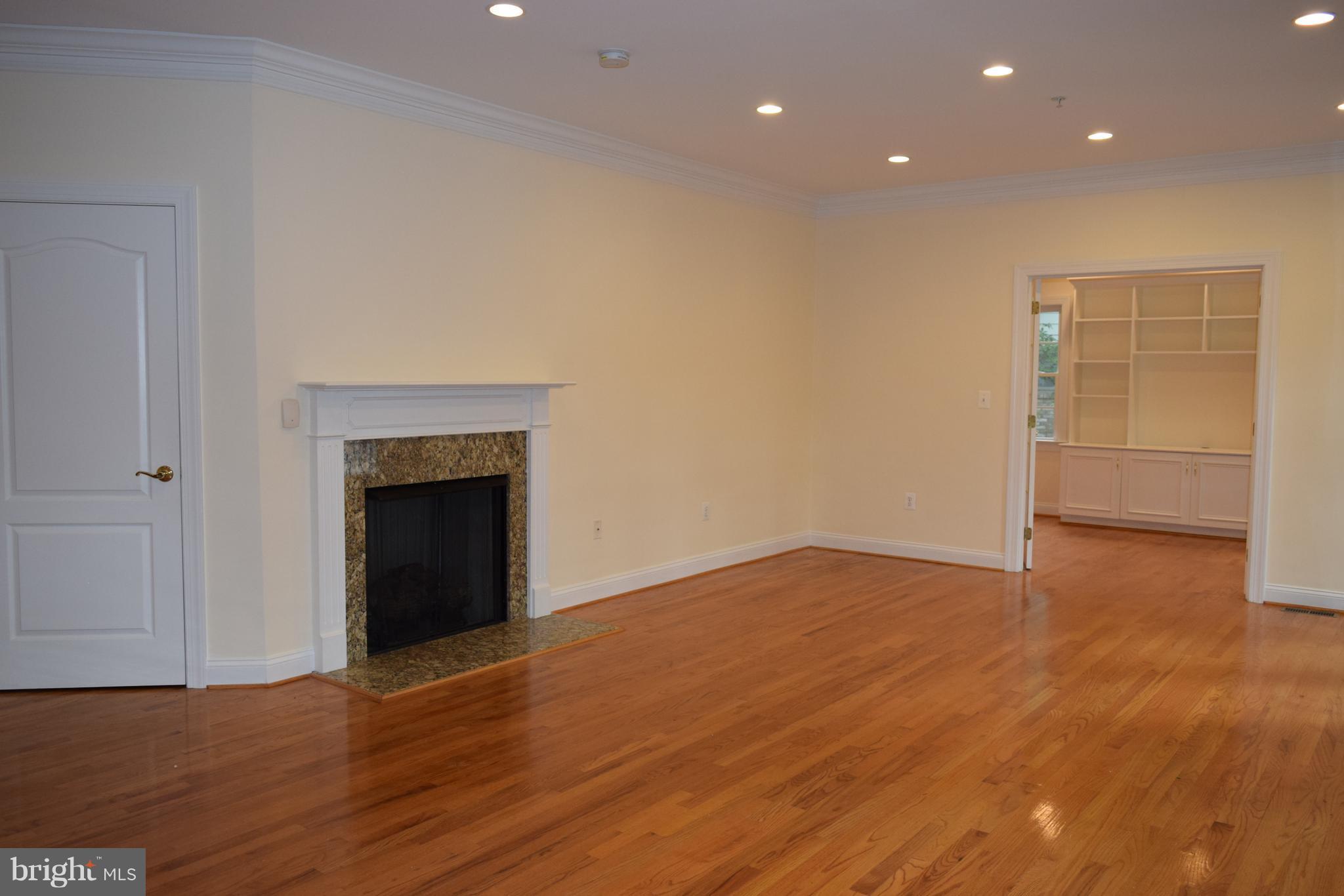 ROLLINGWOOD - Residential