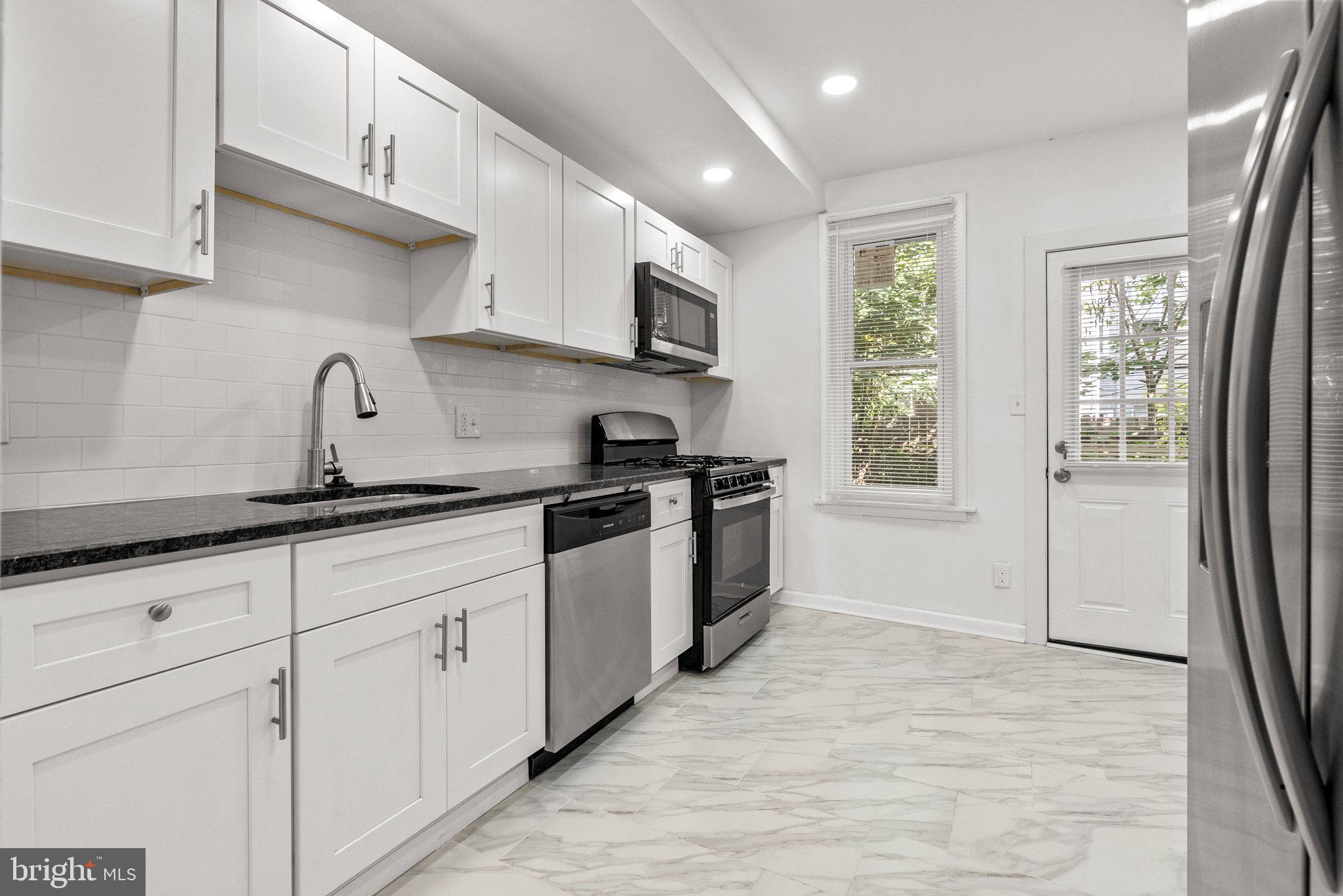POINT BREEZE - Residential