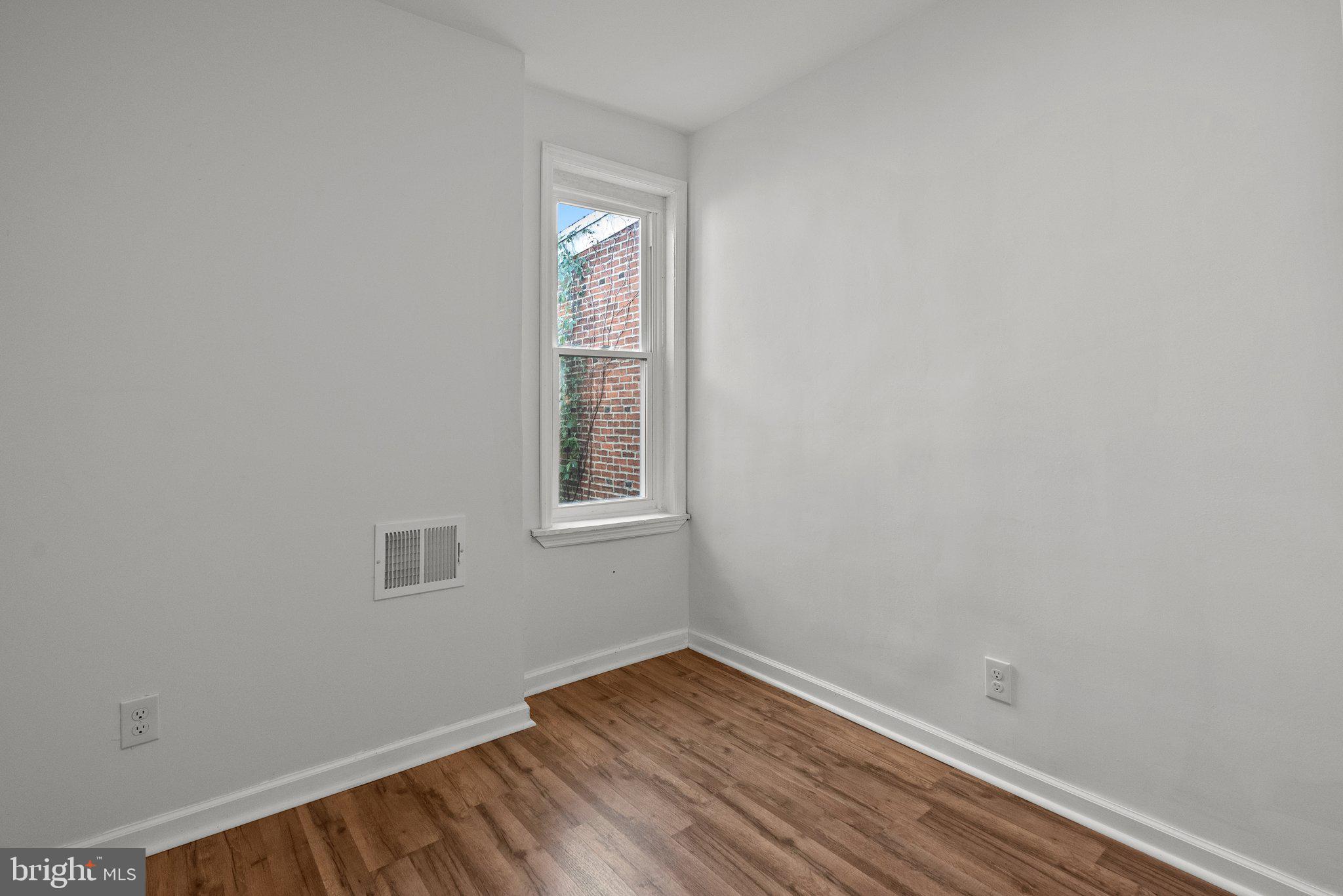 POINT BREEZE - Residential