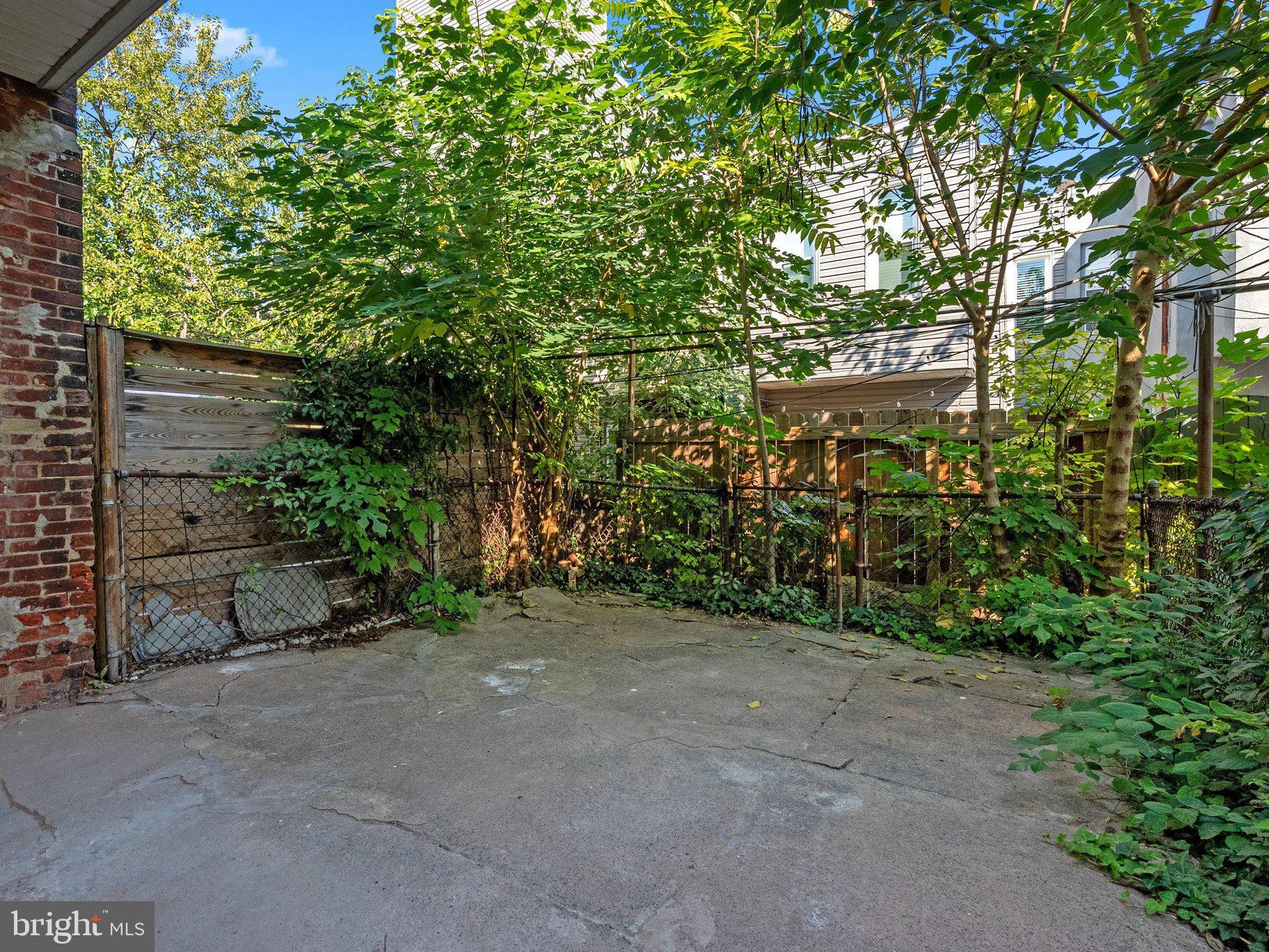 POINT BREEZE - Residential