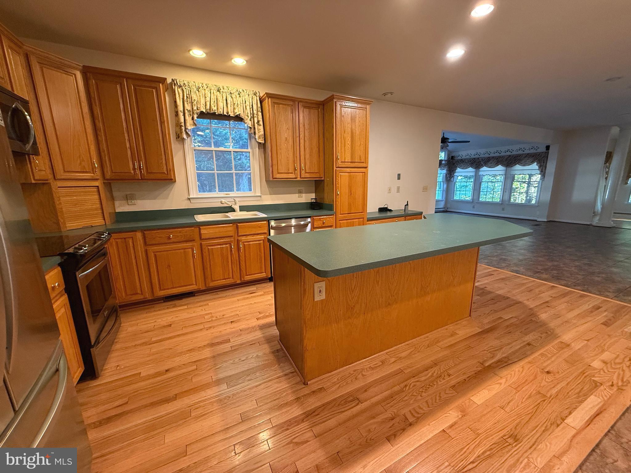 PRESWICKE HILLS SUB - Residential