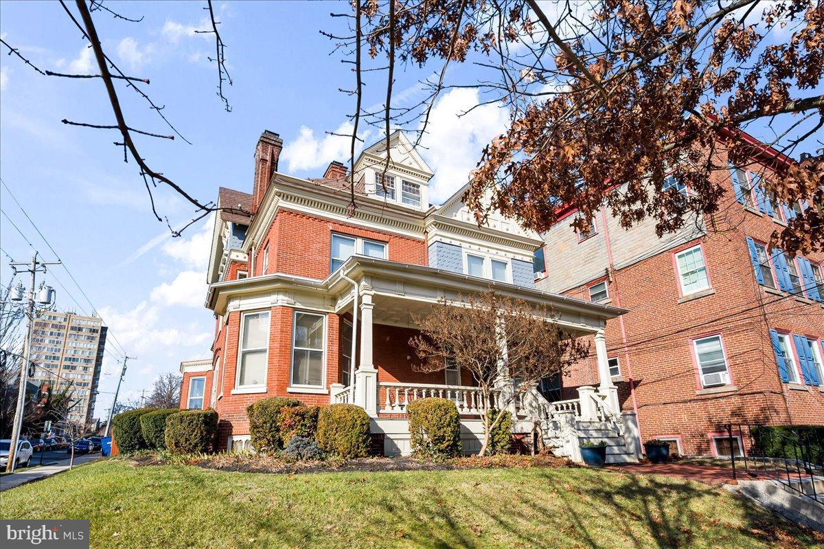 TROLLEY SQUARE - Residential