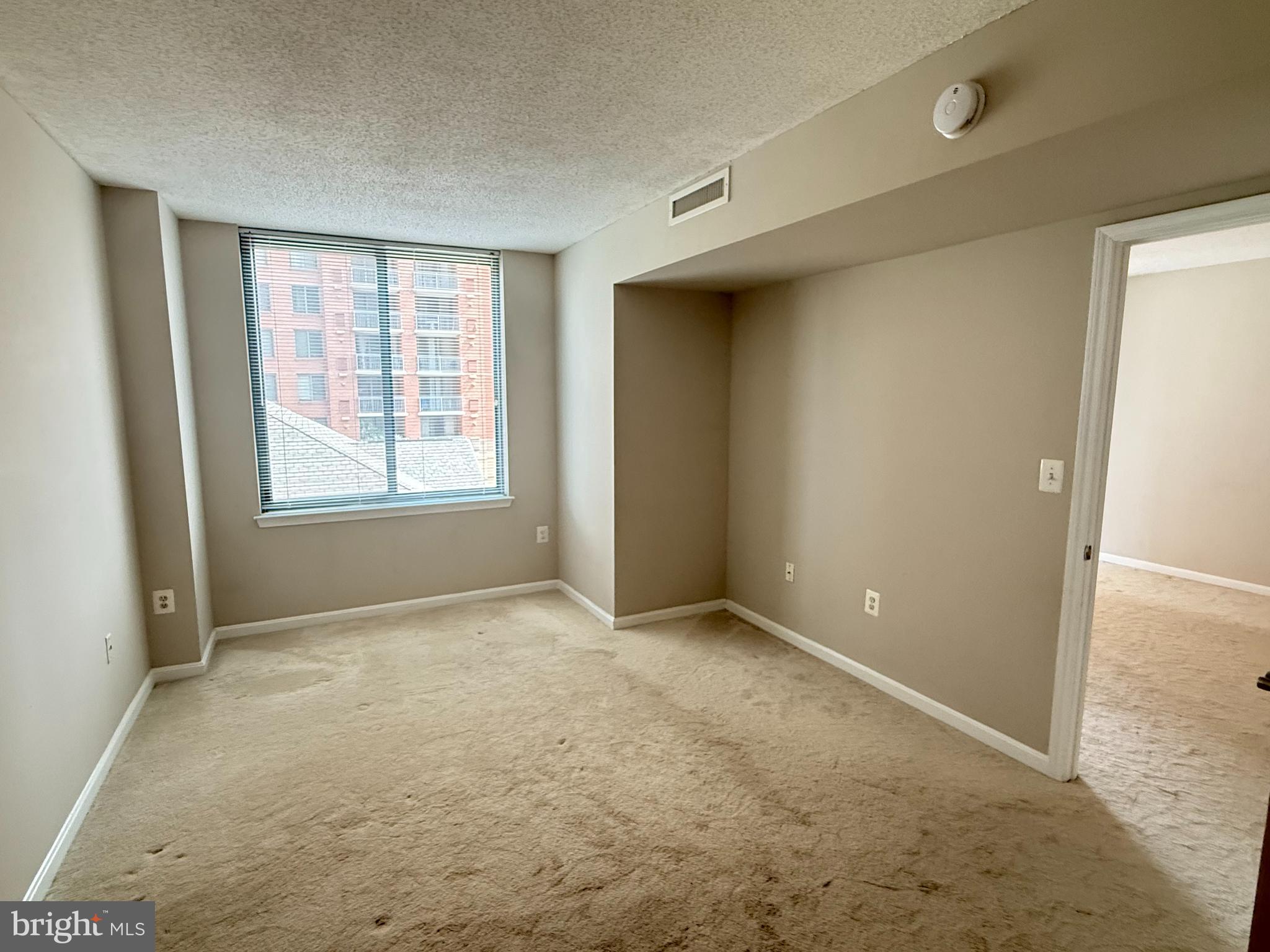 GALLERY AT WHITE FLINT - Residential Lease