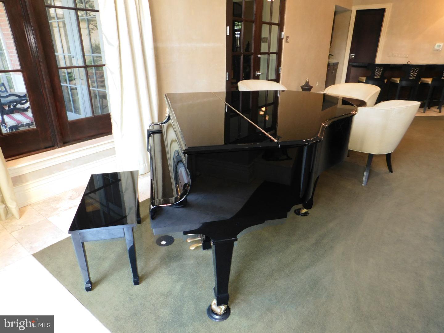 GALLERY AT WHITE FLINT - Residential Lease