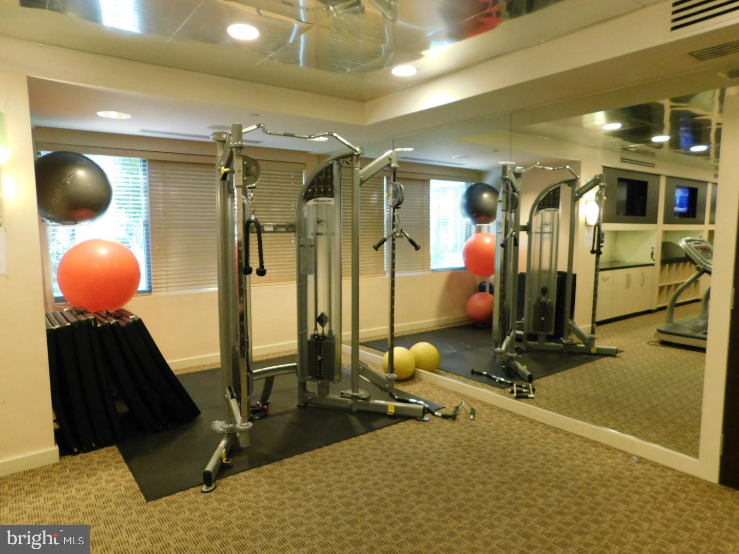 GALLERY AT WHITE FLINT - Residential Lease