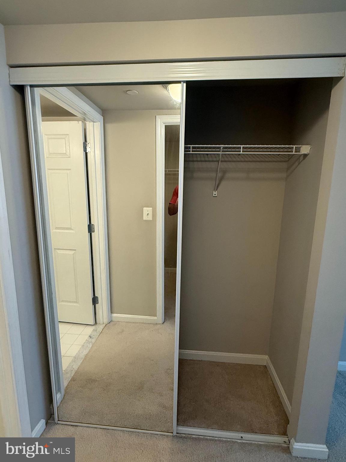 GALLERY AT WHITE FLINT - Residential Lease