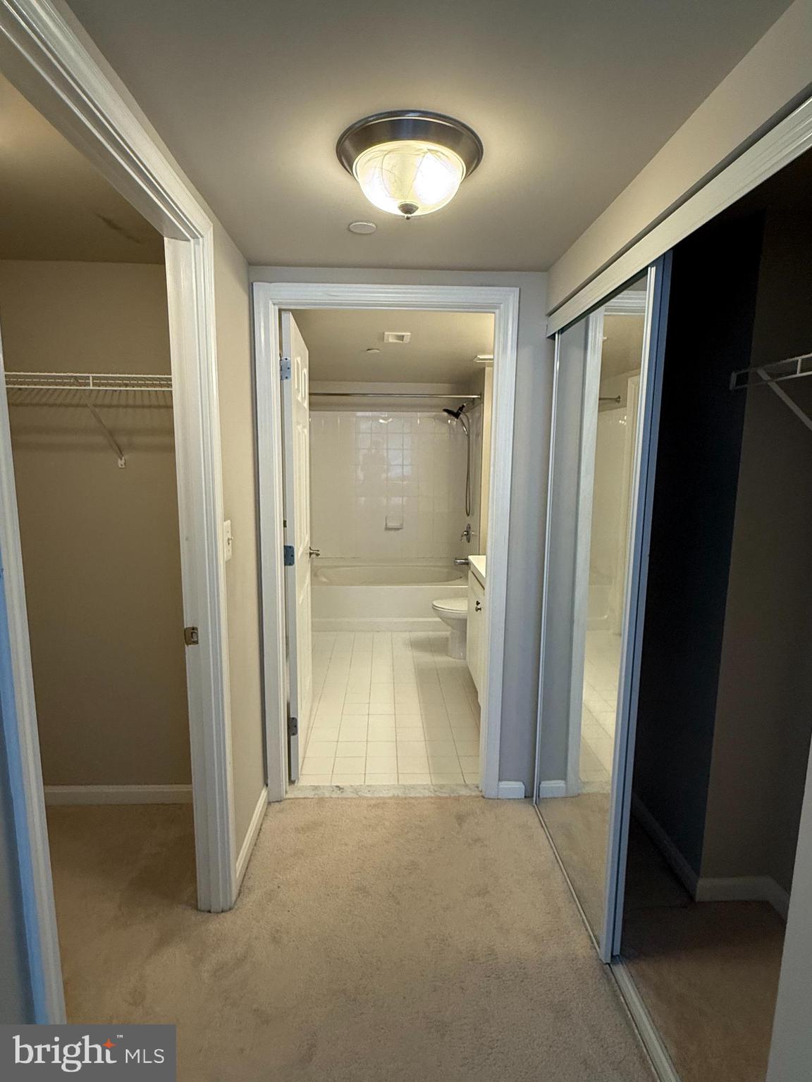 GALLERY AT WHITE FLINT - Residential Lease