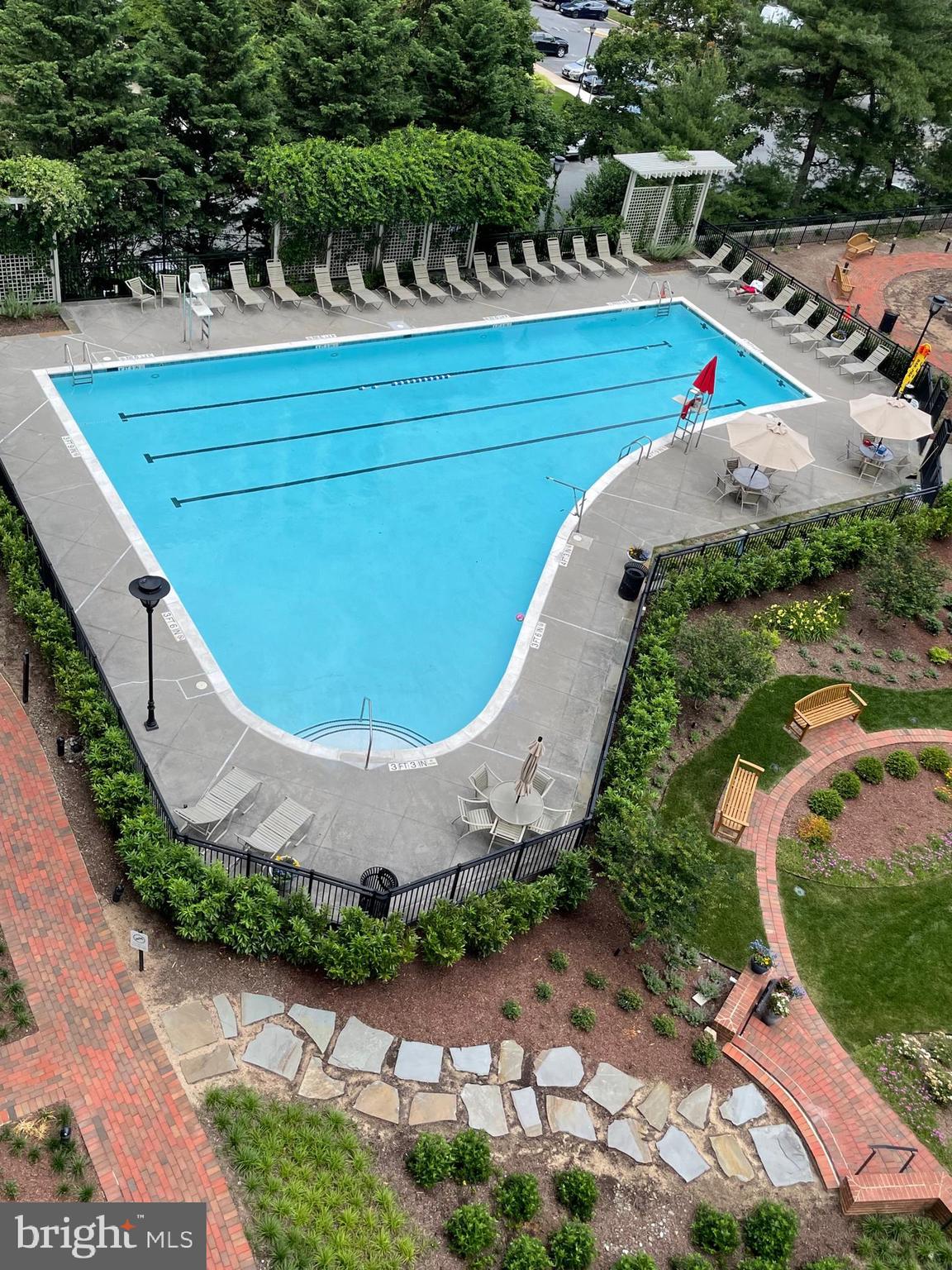 GALLERY AT WHITE FLINT - Residential Lease