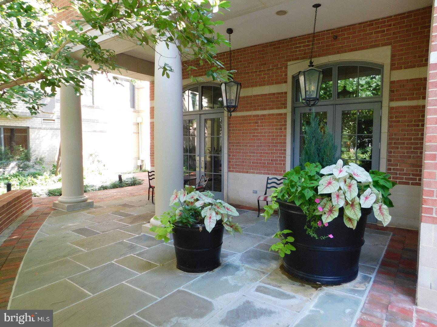 GALLERY AT WHITE FLINT - Residential Lease