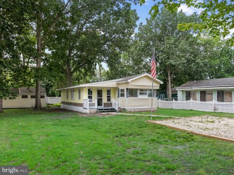 Homes For Sale - 37530 Oak Street<br/> OCEAN VIEW, DE 19970