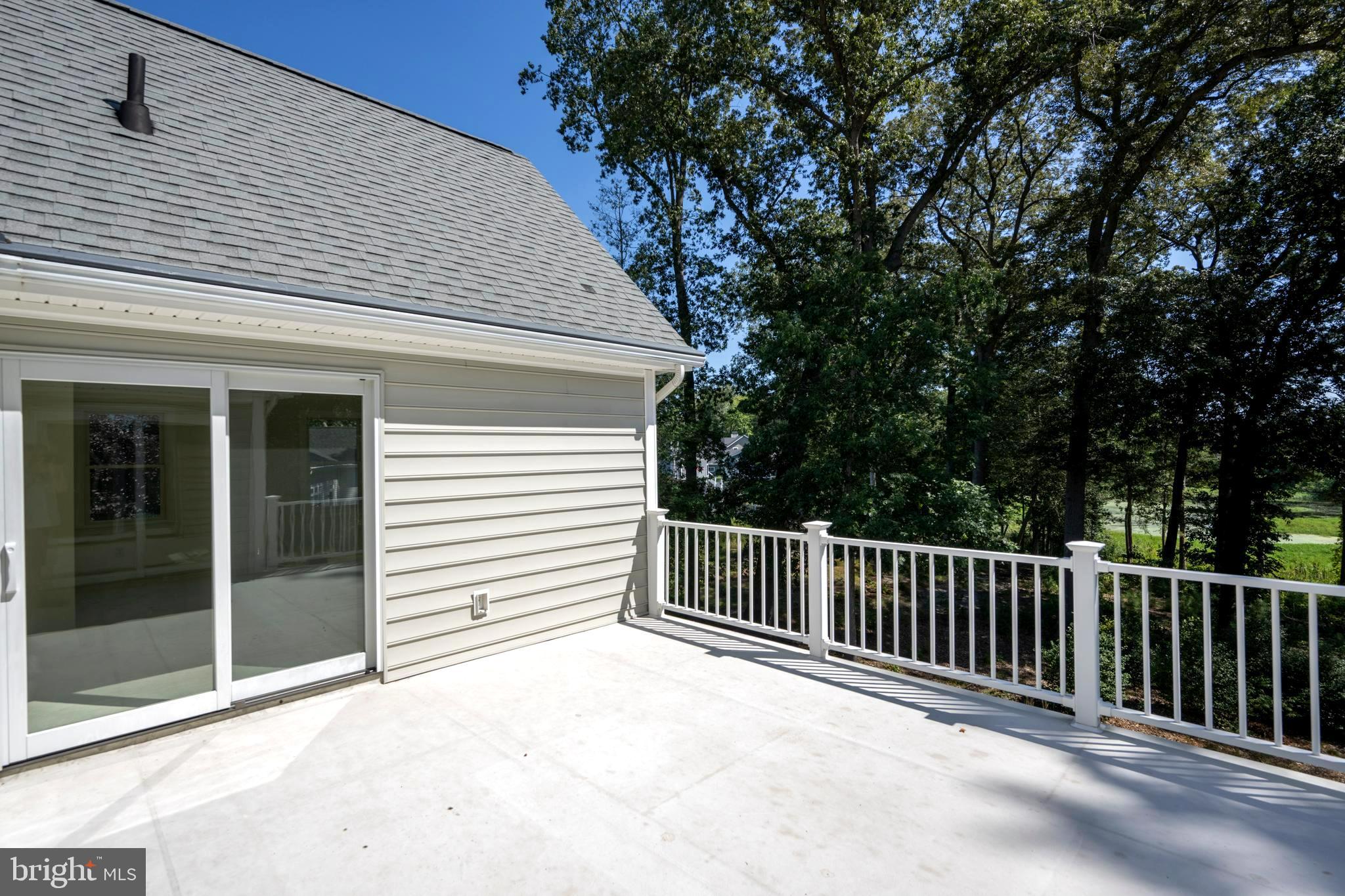 WAGAMONS WEST SHORES - Residential