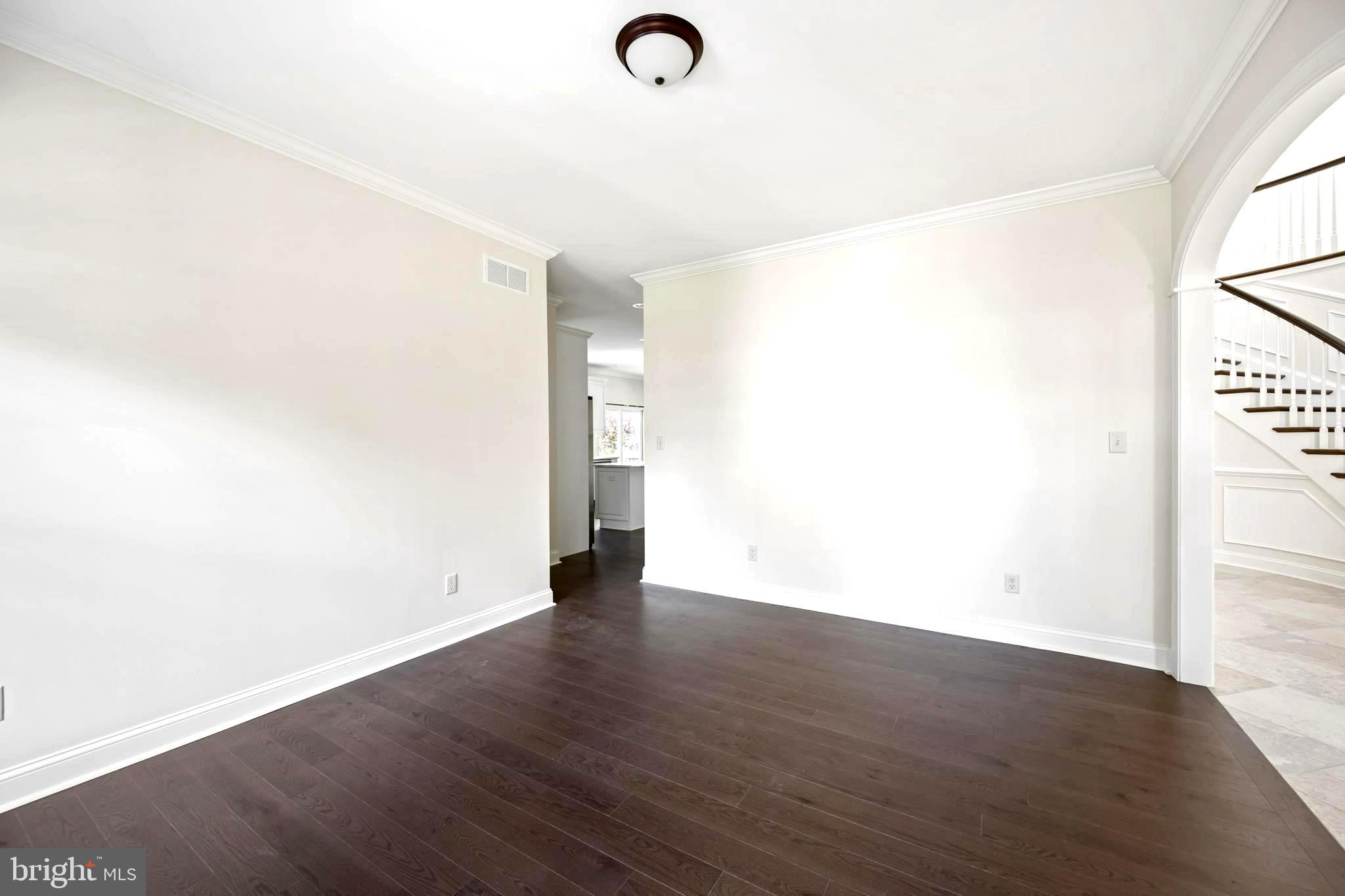 WAGAMONS WEST SHORES - Residential