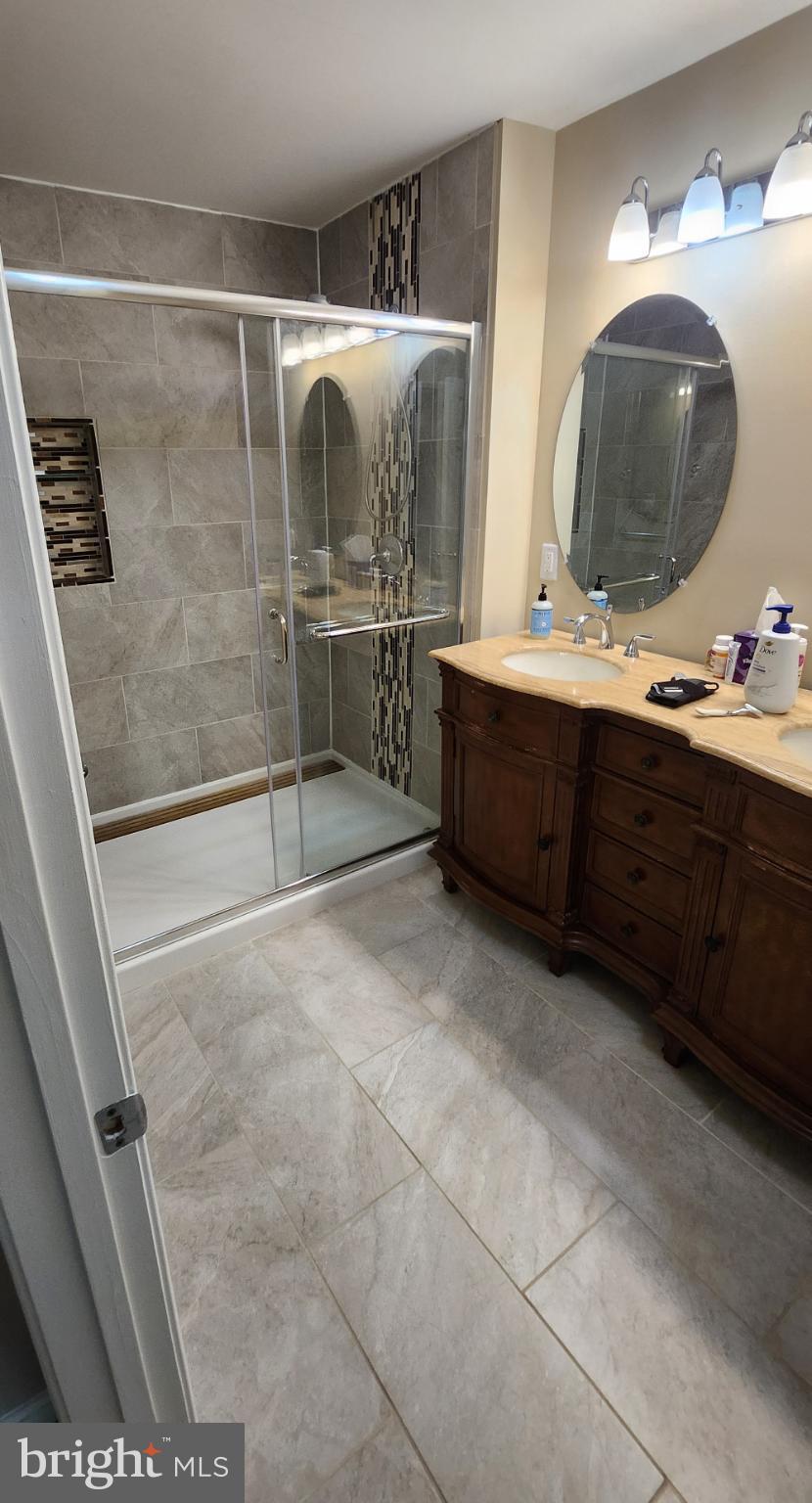 ASHBURN VILLAGE - Residential Lease