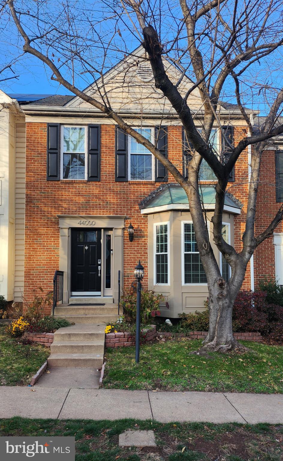 ASHBURN VILLAGE - Residential Lease