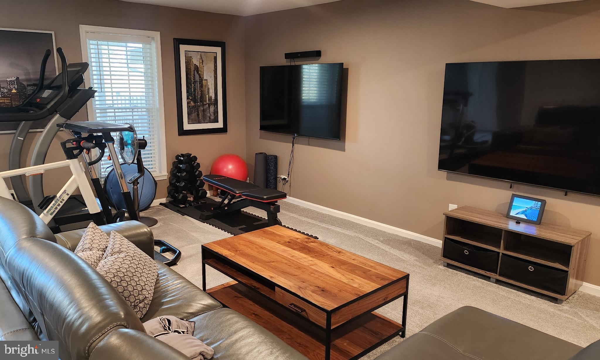 ASHBURN VILLAGE - Residential Lease