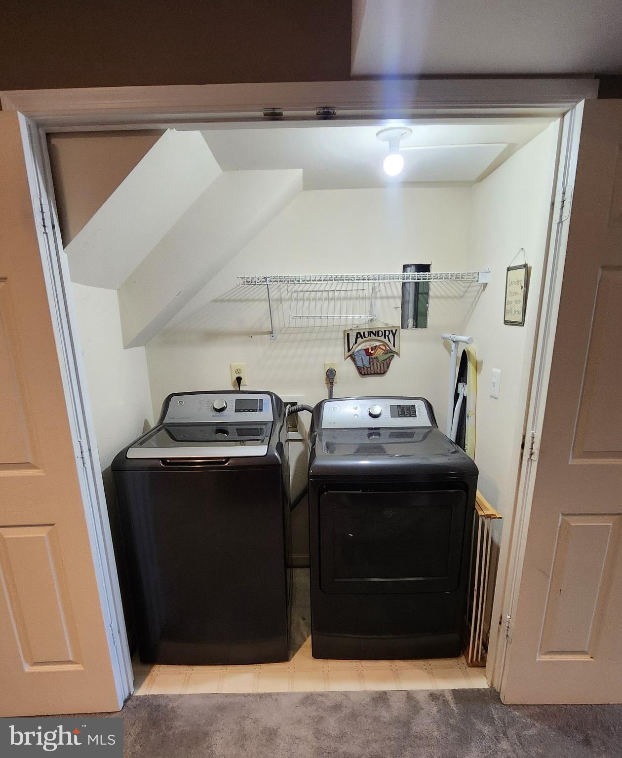 ASHBURN VILLAGE - Residential Lease