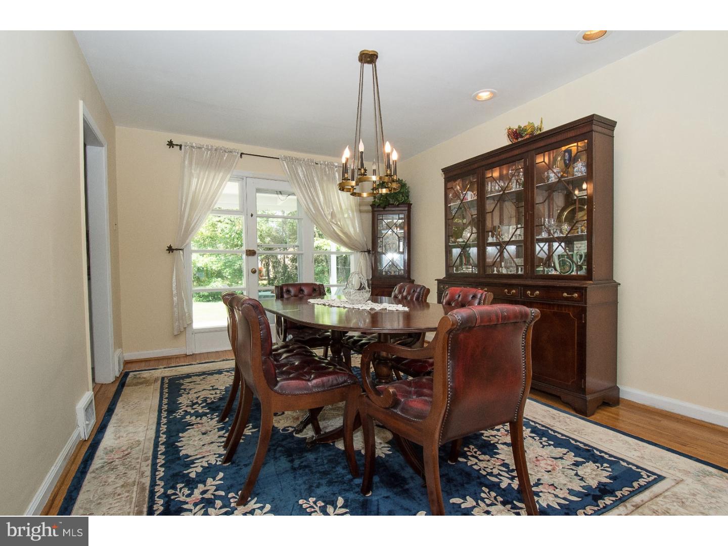 BRENTWOOD MANOR - Residential