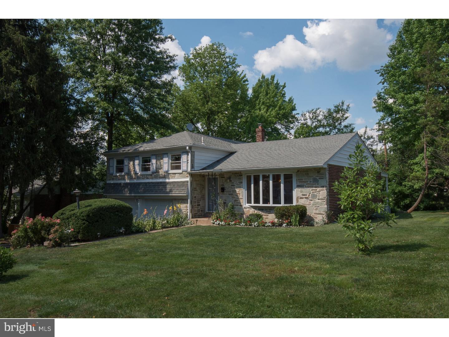 BRENTWOOD MANOR - Residential