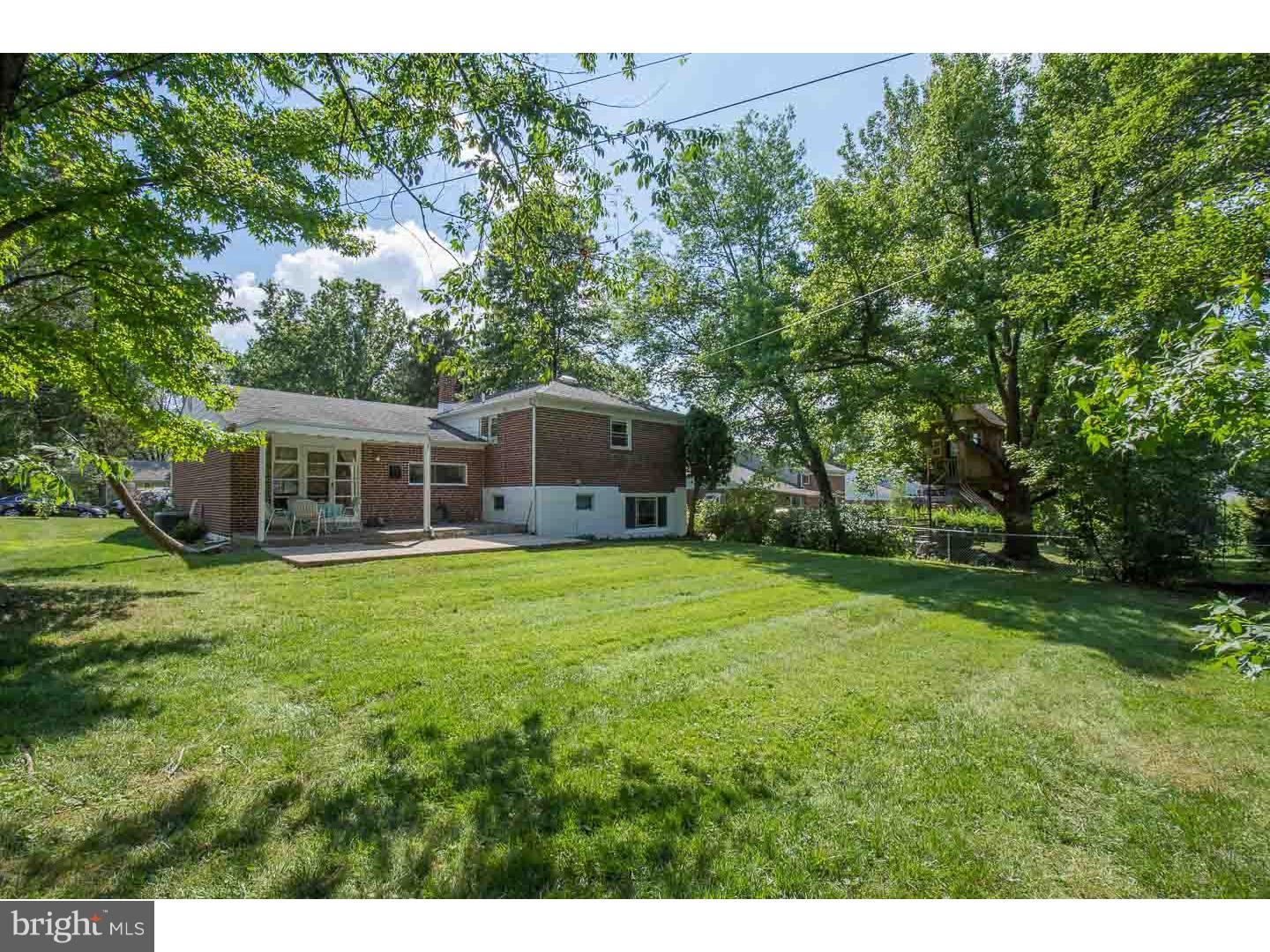 BRENTWOOD MANOR - Residential