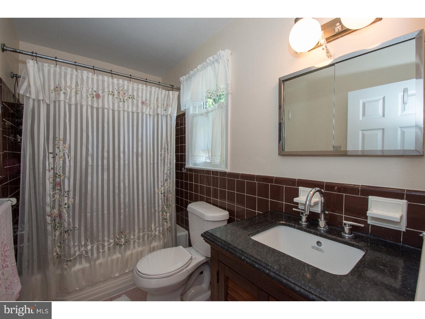 BRENTWOOD MANOR - Residential