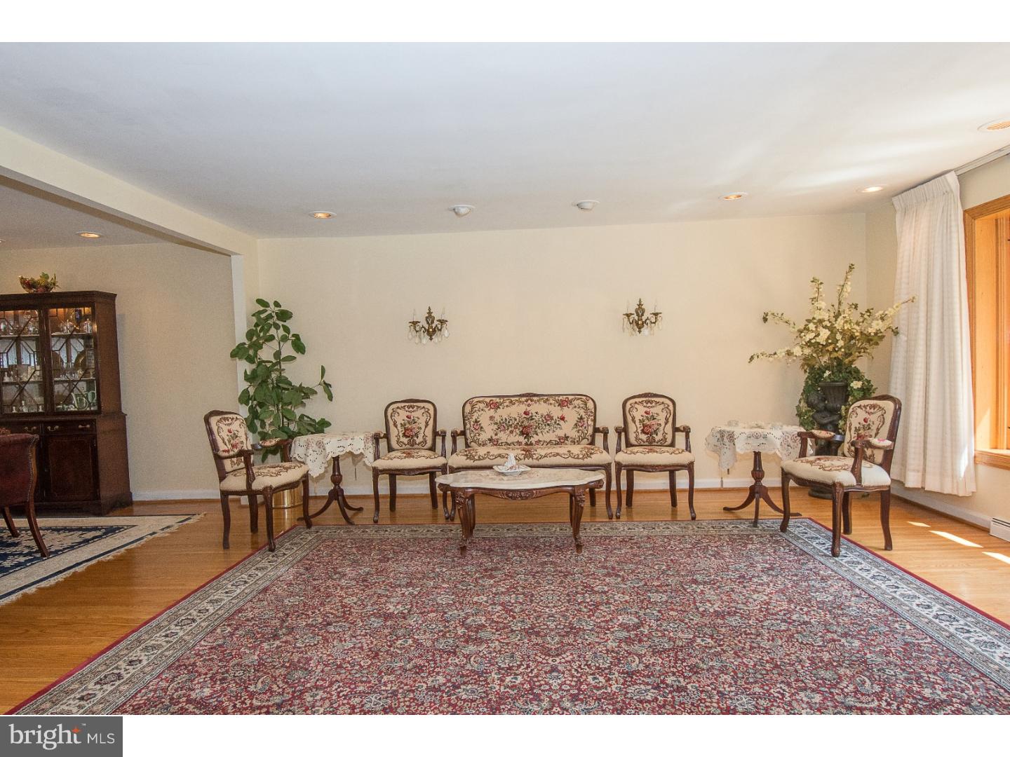 BRENTWOOD MANOR - Residential