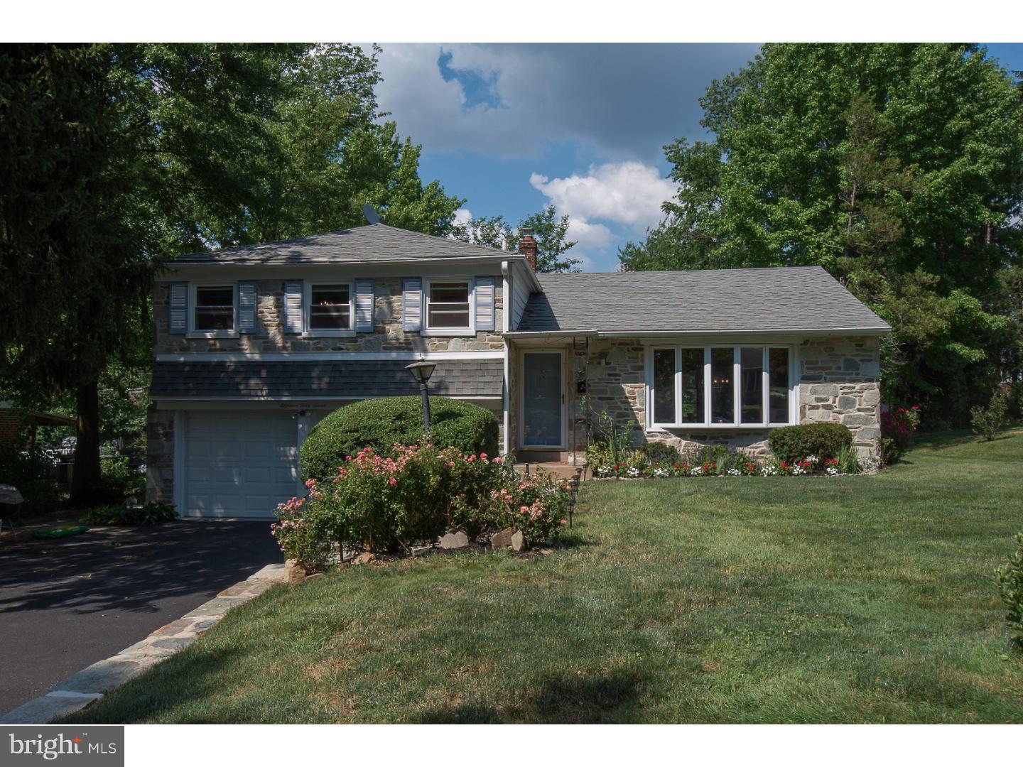 BRENTWOOD MANOR - Residential