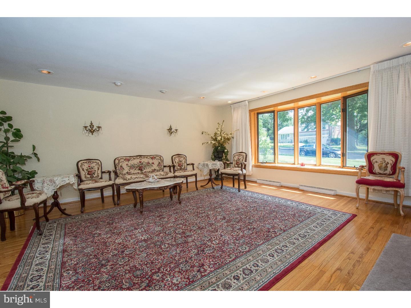 BRENTWOOD MANOR - Residential