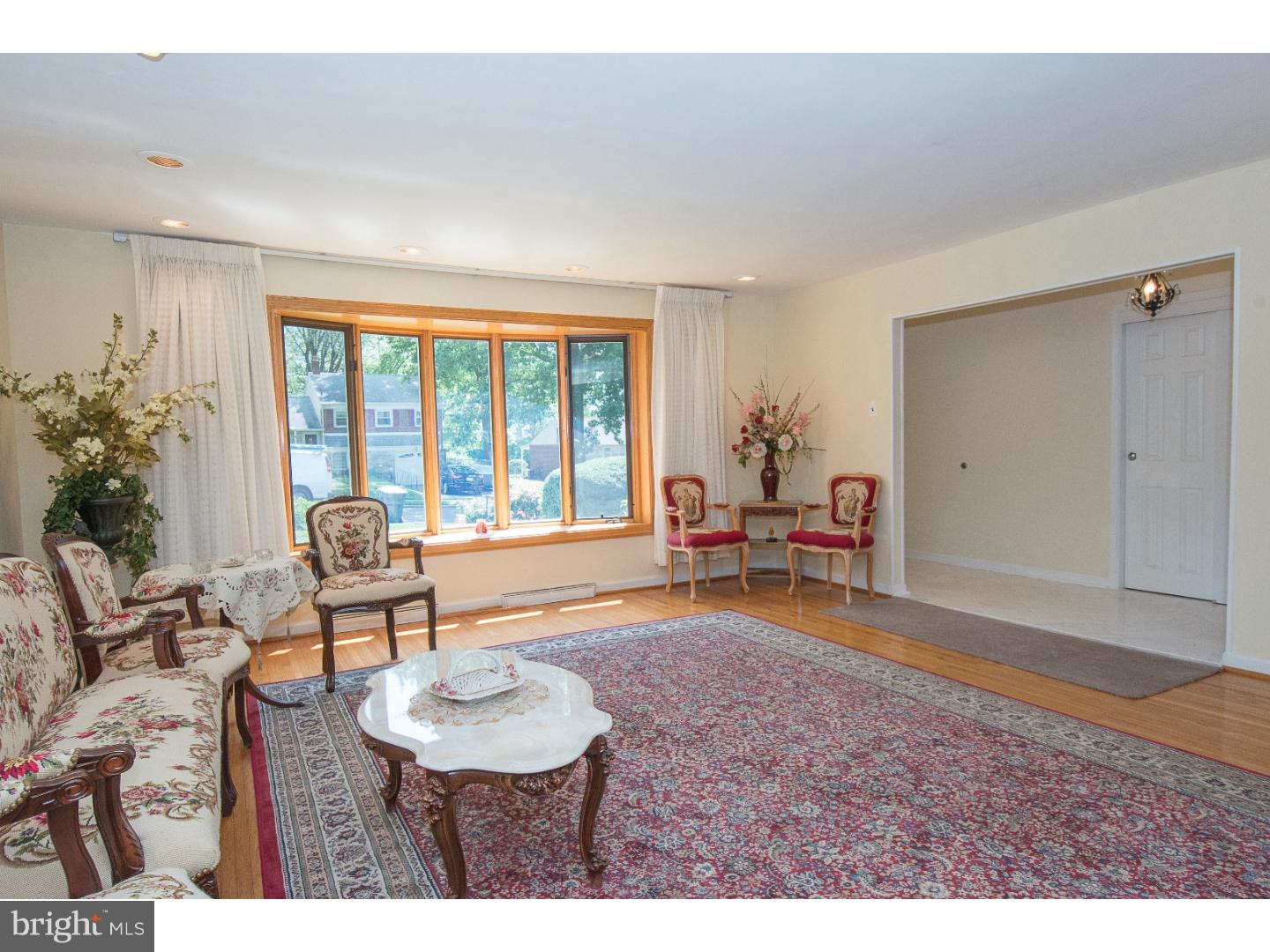 BRENTWOOD MANOR - Residential