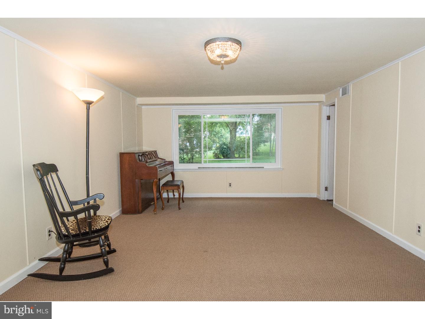 BRENTWOOD MANOR - Residential