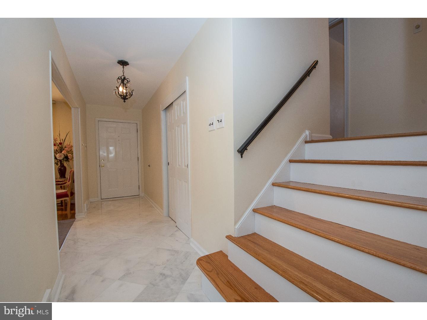 BRENTWOOD MANOR - Residential