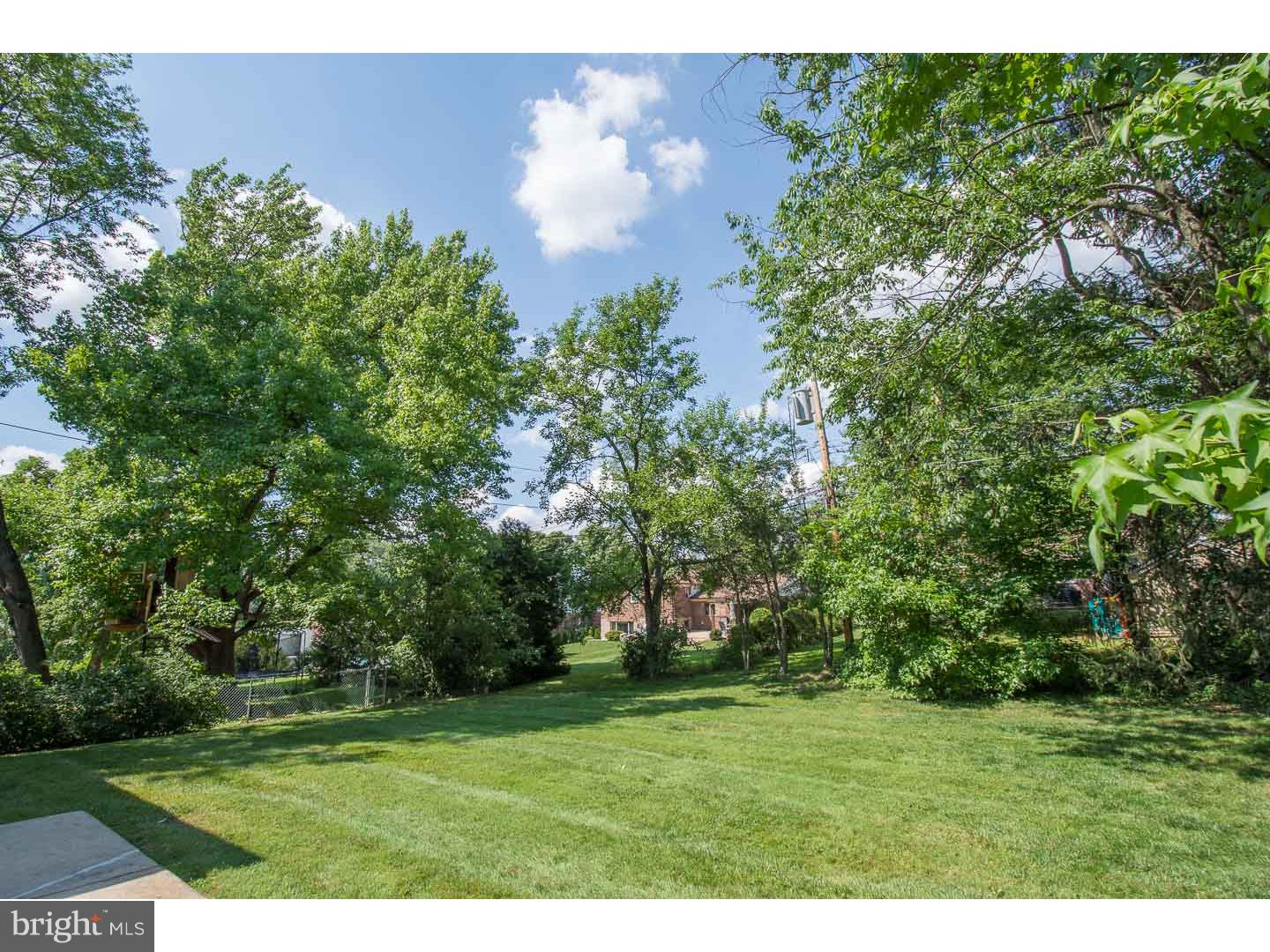 BRENTWOOD MANOR - Residential