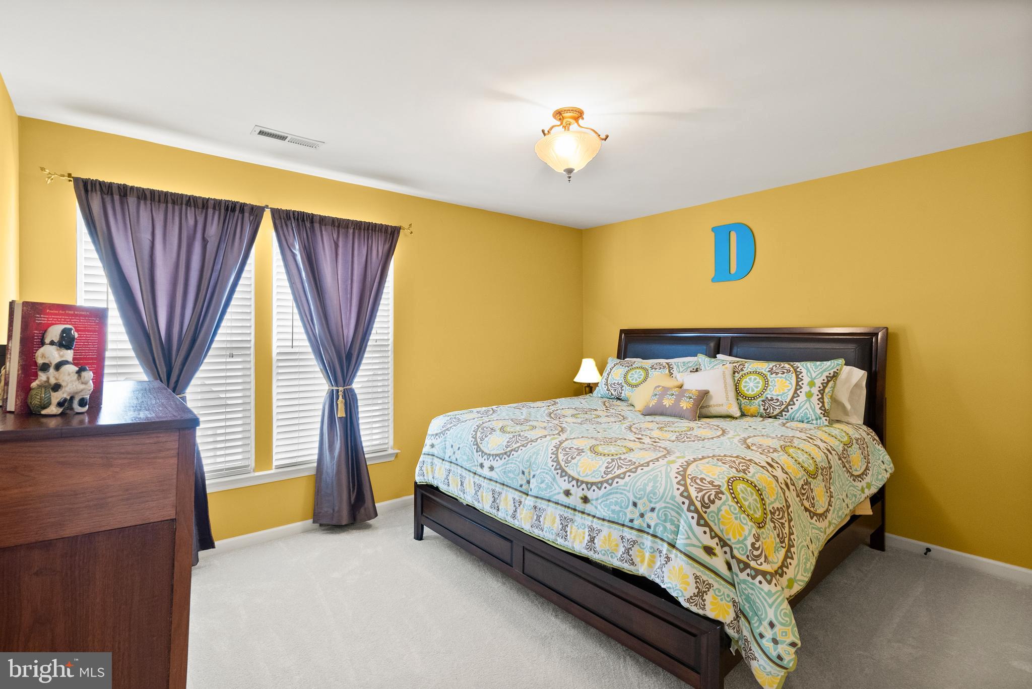 STRATFORD - Residential