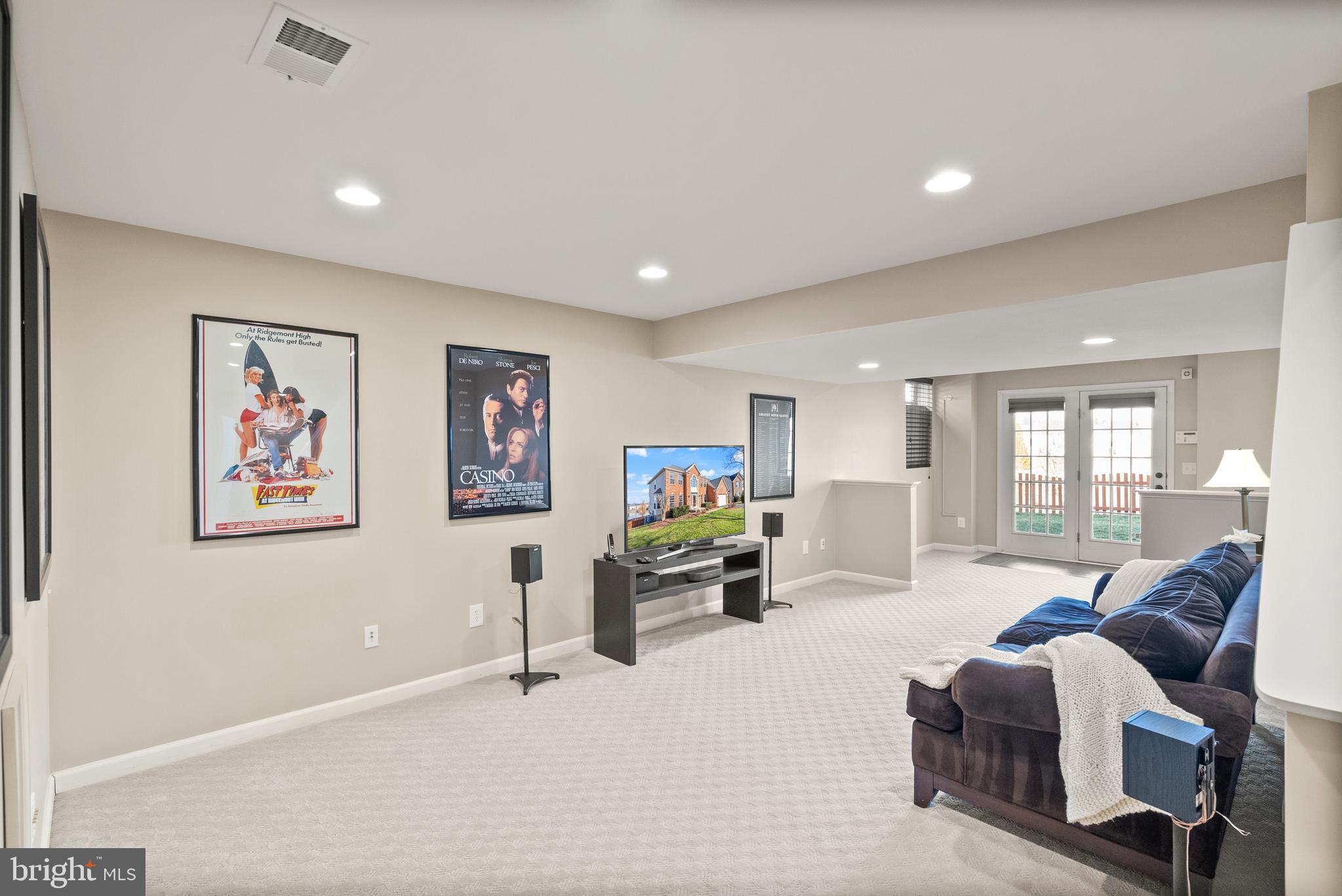 STRATFORD - Residential