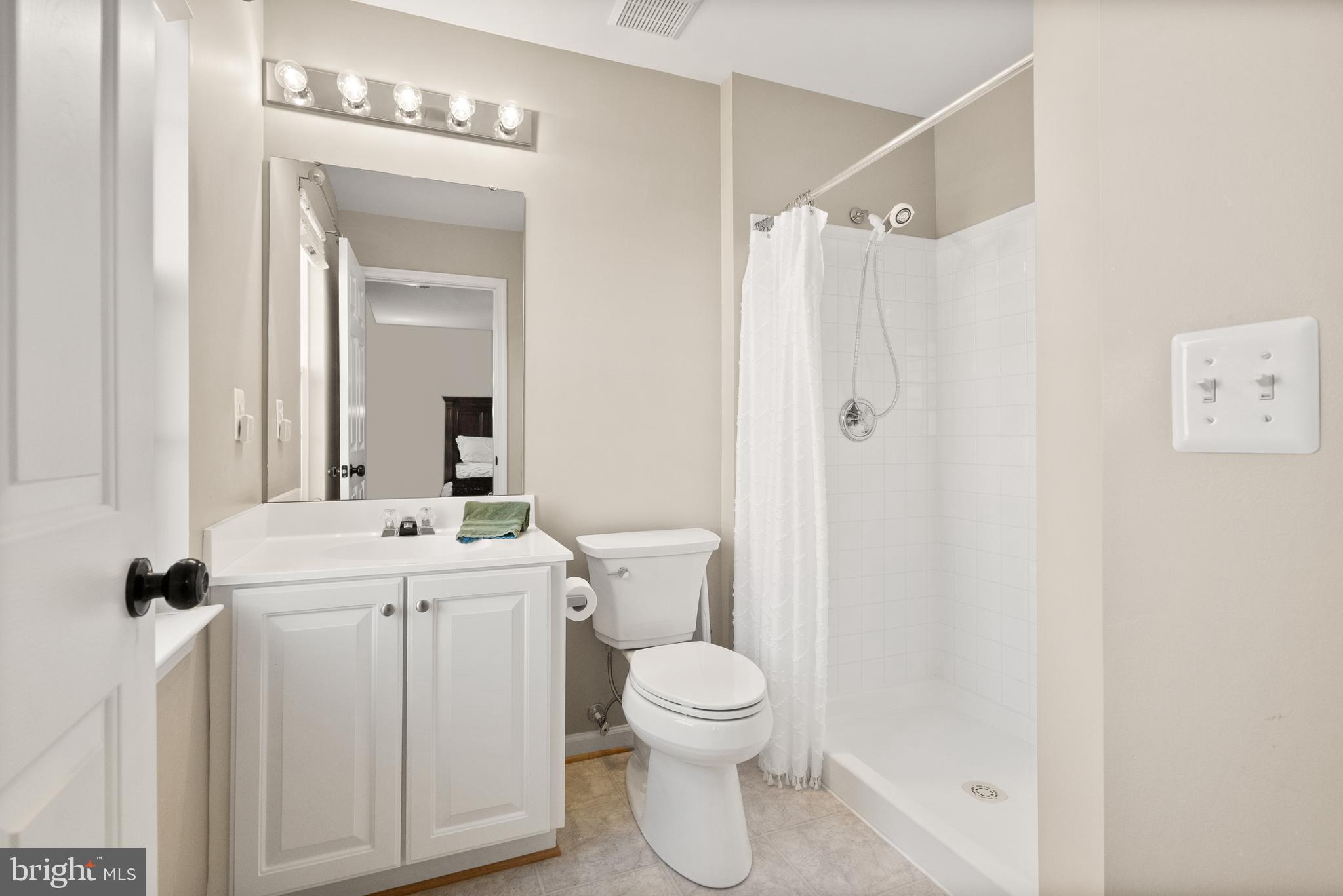 STRATFORD - Residential