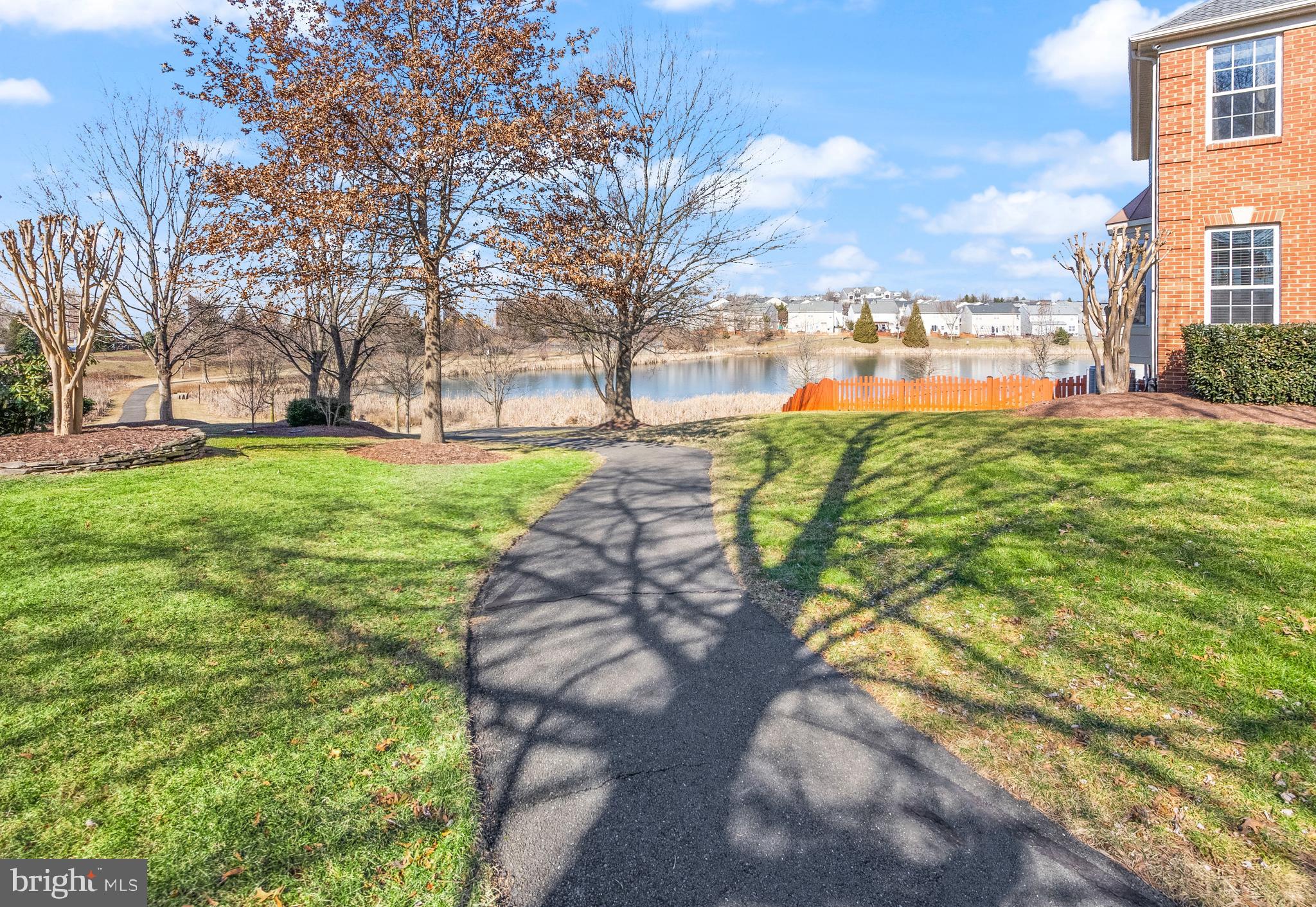 STRATFORD - Residential