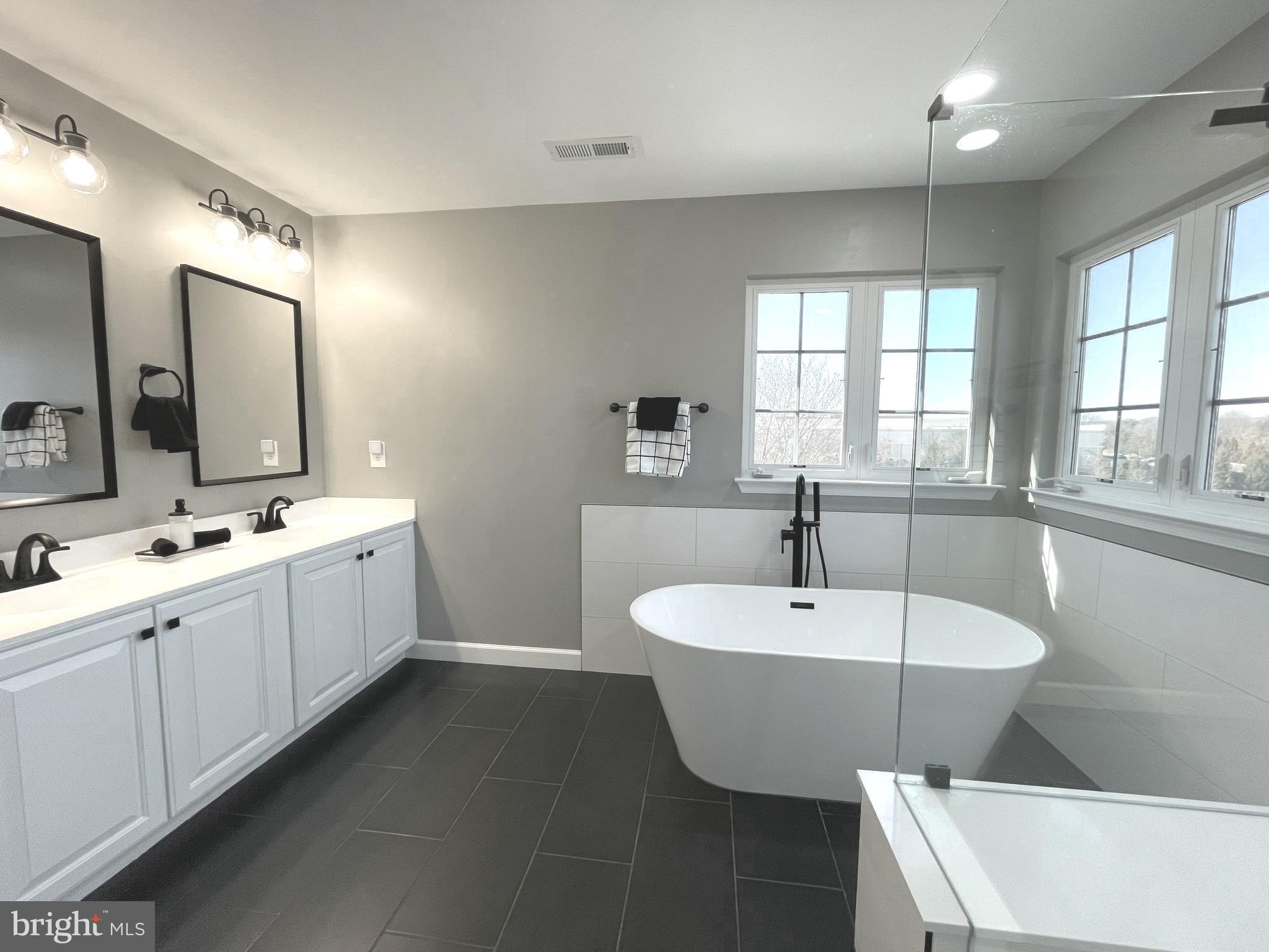 STRATFORD - Residential